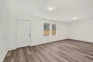 1512 Rowan Ave, Dallas, TX 75223 - Photo 3