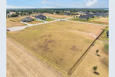 1204 Explorer Lane, Granbury, TX 76049 - Photo 11