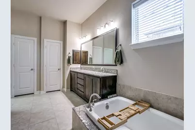 1010 Crystal Oak Lane, Arlington, TX 76005 - Photo 21
