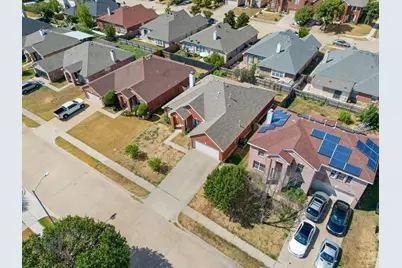 3407 Bryce Canyon, Grand Prairie, TX 75052 - Photo 3
