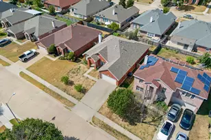 3407 Bryce Canyon, Grand Prairie, TX 75052 - Photo 3
