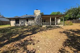 719 Ridgeway Rd, Joshua, TX 76058 - Photo 11