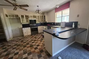 719 Ridgeway Rd, Joshua, TX 76058 - Photo 5