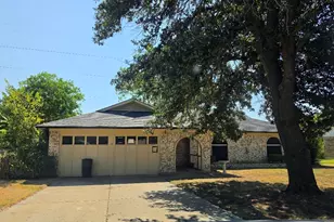 719 Ridgeway Rd, Joshua, TX 76058 - Photo 1