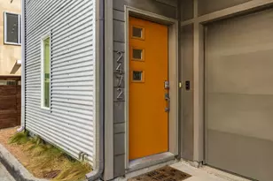 2472 Thatcher Dr, Dallas, TX 75206 - Photo 1