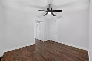 728 Douglas St, Burleson, TX 76028 - Photo 23