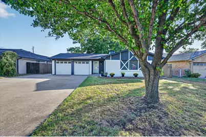 728 Douglas Street, Burleson, TX 76028 - Photo 3