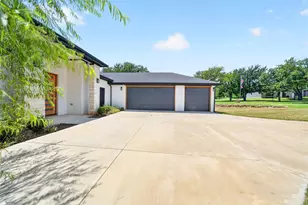 4013 Legend Trl, Granbury, TX 76049 - Photo 27