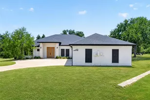 4013 Legend Trl, Granbury, TX 76049 - Photo 33