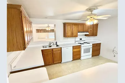 2414 Himes Street, Irving, TX 75060 - Photo 5