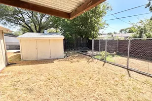 2414 Himes St, Irving, TX 75060 - Photo 25
