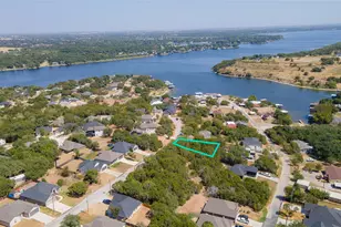 2621 Austin Dr, Granbury, TX 76048 - Photo 1