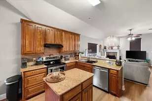 8249 Winter Falls Tr, Fort Worth, TX 76053 - Photo 7