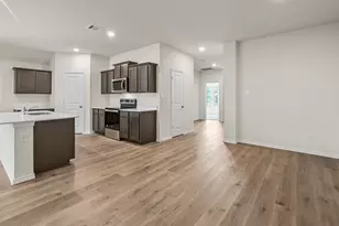 810 Parksville Dr, Ferris, TX 75125 - Photo 11