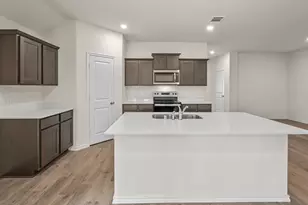 810 Parksville Dr, Ferris, TX 75125 - Photo 9