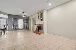 2707 Meadow Lake Dr, Grand Prairie, TX 75050 - Photo 13