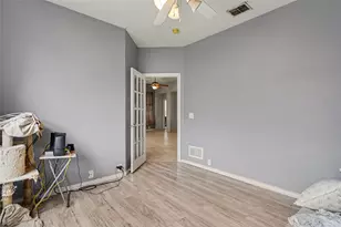 2707 Meadow Lake Dr, Grand Prairie, TX 75050 - Photo 19