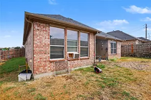 2707 Meadow Lake Dr, Grand Prairie, TX 75050 - Photo 25