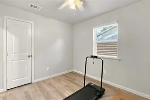 1800 Lexington Pl, Bedford, TX 76022 - Photo 19