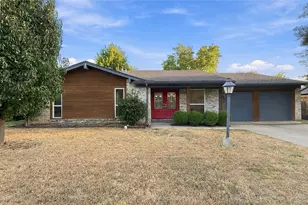 1800 Lexington Pl, Bedford, TX 76022 - Photo 27