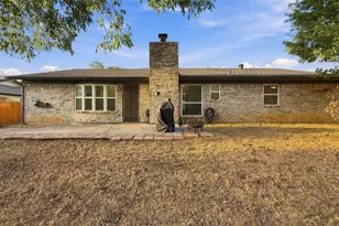 1800 Lexington Pl, Bedford, TX 76022 - Photo 23