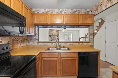 161 Merlin Way, Euless, TX 76039 - Photo 5