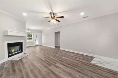 106 Royal Street, Gilmer, TX 75645 - Photo 11