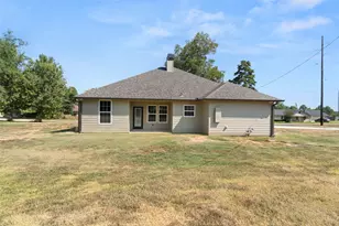 106 Royal St, Gilmer, TX 75645 - Photo 25