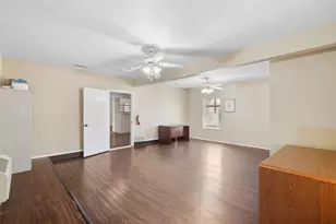5682 Worrell Dr, Fort Worth, TX 76133 - Photo 5
