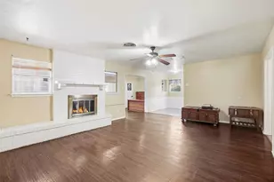5682 Worrell Dr, Fort Worth, TX 76133 - Photo 7