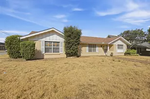 5682 Worrell Dr, Fort Worth, TX 76133 - Photo 1