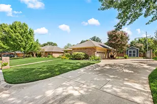 5433 Dana Point Dr, Arlington, TX 76017 - Photo 3