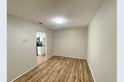 1910 Wilshire Drive, Irving, TX 75061 - Photo 9