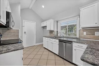 7520 Lake Arrowhead Drive, Fort Worth, TX 76137 - Photo 5
