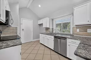7520 Lake Arrowhead Dr, Fort Worth, TX 76137 - Photo 5