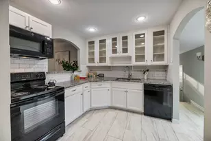 3462 W Gambrell St, Fort Worth, TX 76133 - Photo 7