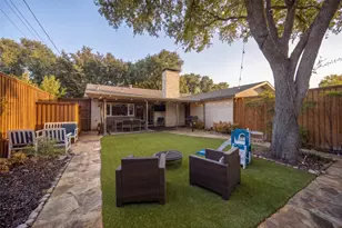 10945 Middle Knoll Dr, Dallas, TX 75238 - Photo 23
