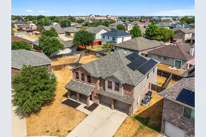 8640 Shallow Creek Drive, Fort Worth, TX 76179 - Photo 3