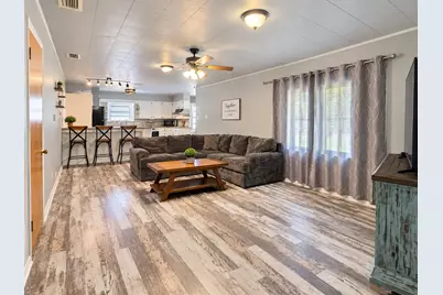 224 E 9th Street, Bonham, TX 75418 - Photo 11