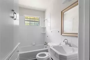 1710 W College St, Sherman, TX 75092 - Photo 15