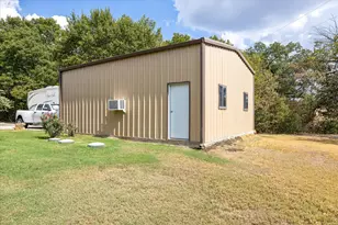 218 Hidden Creek Loop, Weatherford, TX 76085 - Photo 35