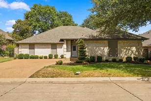 4007 Appian Way, Arlington, TX 76013 - Photo 1