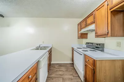 122 Country Bend, Duncanville, TX 75137 - Photo 3