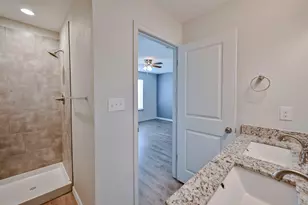 4504 Alamosa St, Fort Worth, TX 76119 - Photo 15