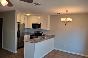 4504 Alamosa St, Fort Worth, TX 76119 - Photo 9