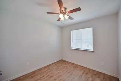 4504 Alamosa Street, Fort Worth, TX 76119 - Photo 11