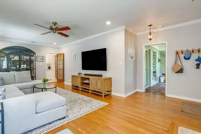 2209 Tremont Avenue, Fort Worth, TX 76107 - Photo 9
