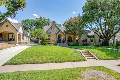 2209 Tremont Avenue, Fort Worth, TX 76107 - Photo 3