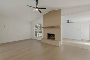 3728 Clubway Ln, Farmers Branch, TX 75244 - Photo 7