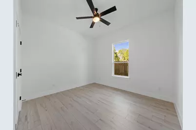 1429 E Ann Arbor Avenue, Dallas, TX 75216 - Photo 21